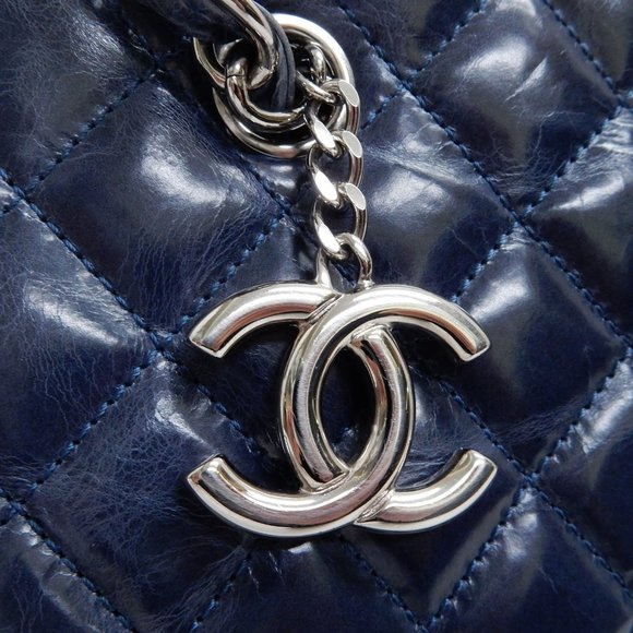 CHANEL RARE BLUE CHAIN HANDBAG!! SALE!! - Picture 8 of 14